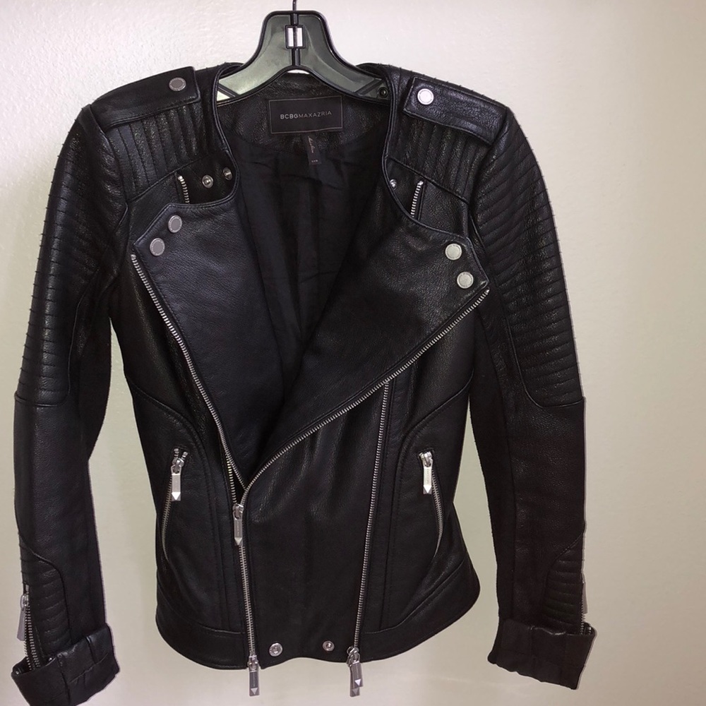 BCBG 🔥 Black leather jacket